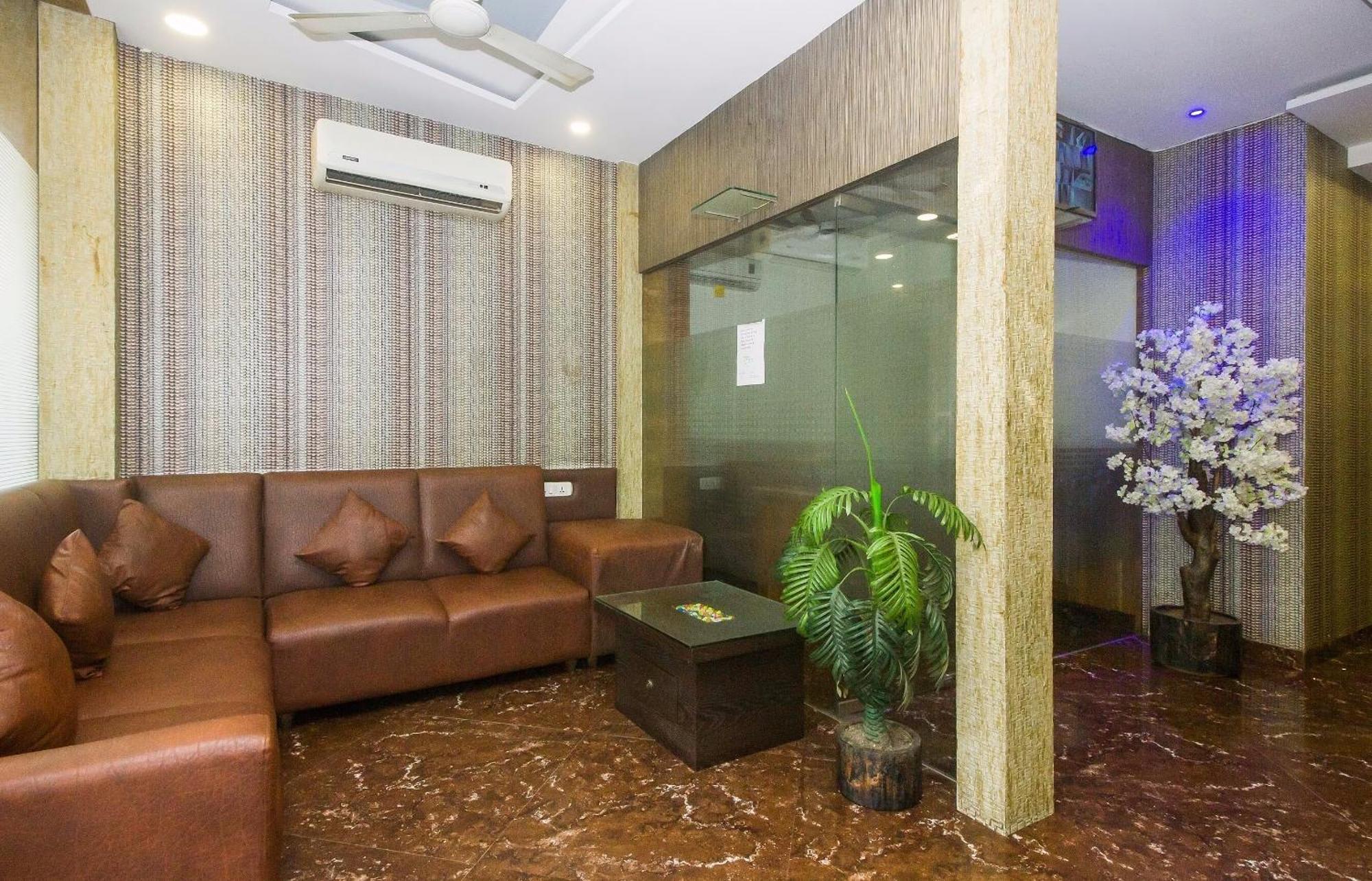 Capital O Hotel Pearl Near Us Embassy Mumbai Bagian luar foto